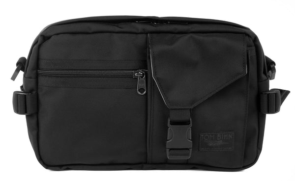 The LGD in Black/Black/Cloud. Front view of the bag.
